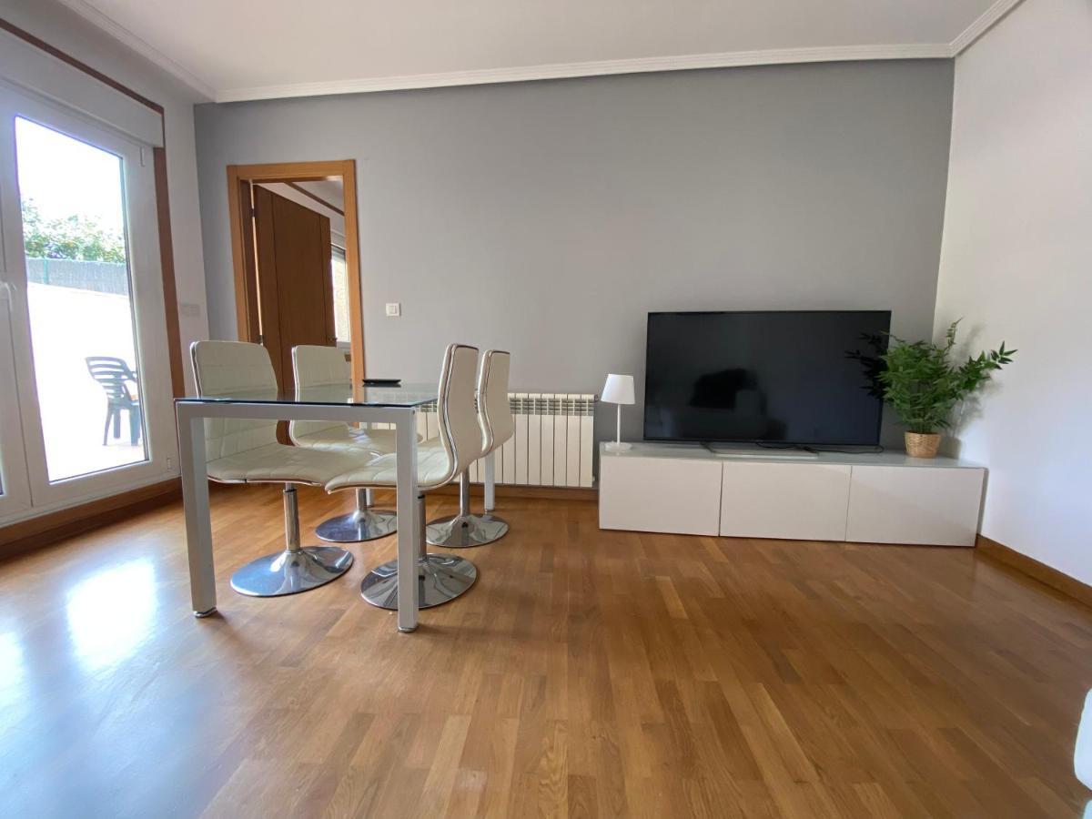 Apartamento A 5 Min Caminando De La Playa Sta. Cristina, Олейрос Экстерьер фото