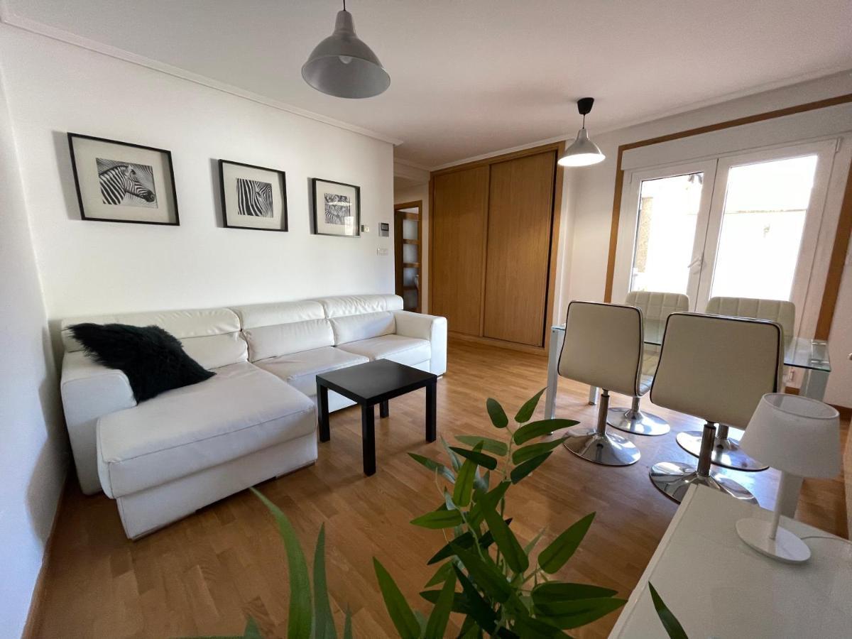 Apartamento A 5 Min Caminando De La Playa Sta. Cristina, Олейрос Экстерьер фото